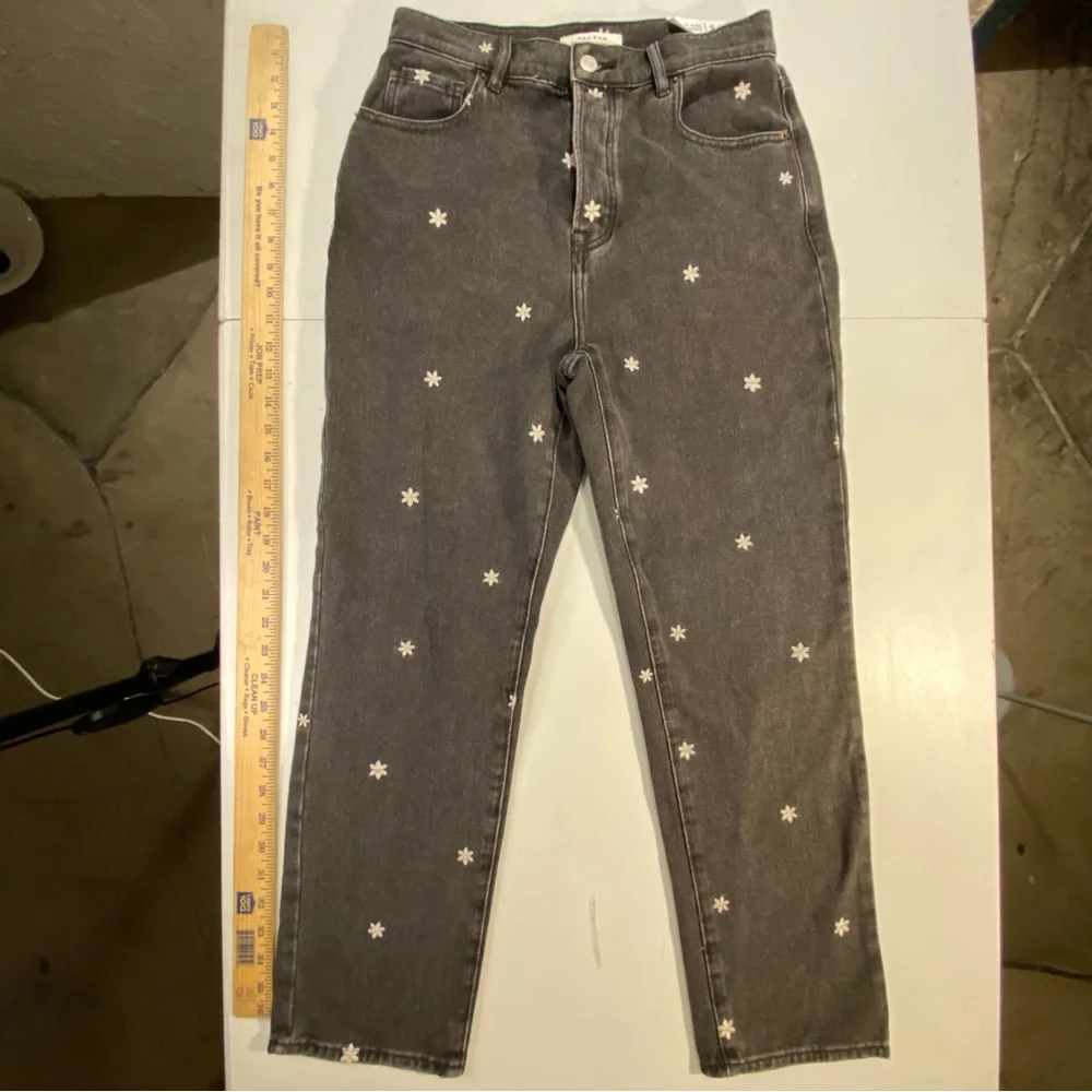 PacSun Highrise Straight Leg Black Embroidered Daisy Floral Jeans size 26 2 - Picture 2 of 14